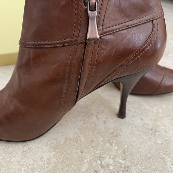 Max Studio Brown Leather Peep-Toe Ankle Booties – Size 8 (With original Box) - Picture 5 of 9